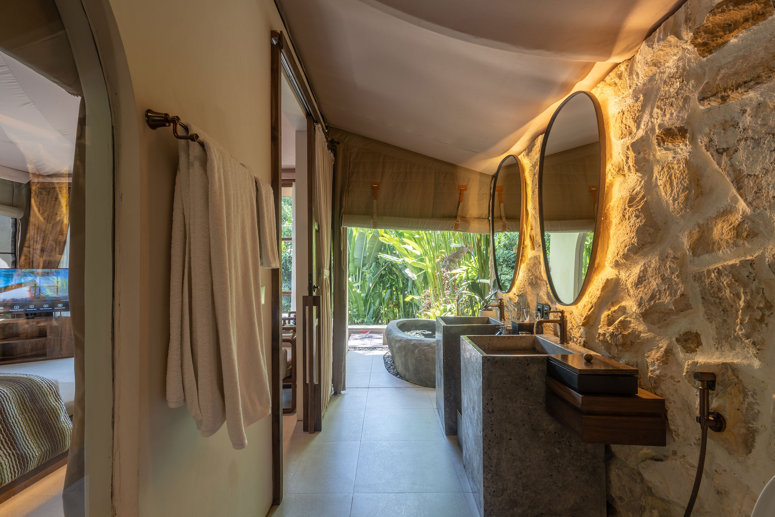 one-bedroom-pool-tent-interior9.webp